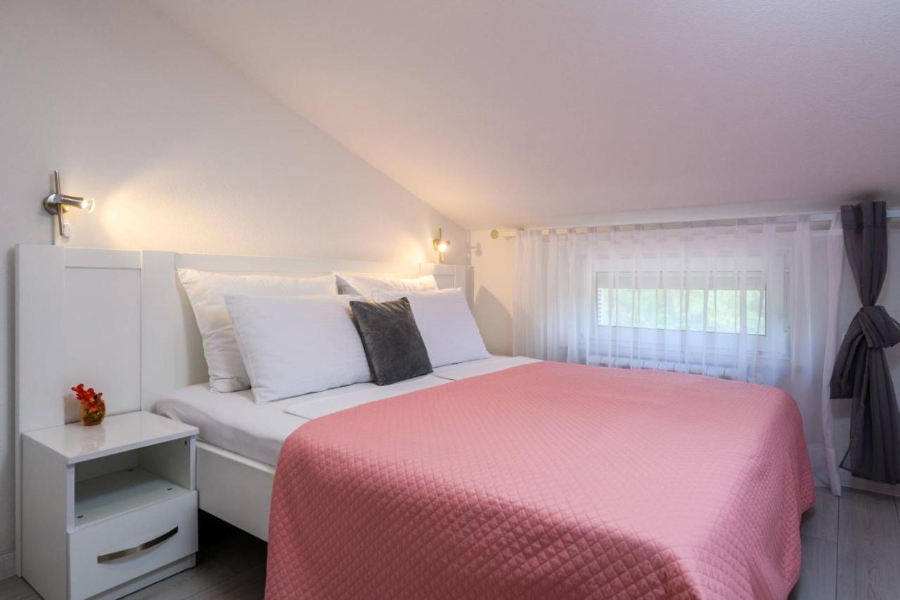Apartments Somi Poreč Eksteriør billede