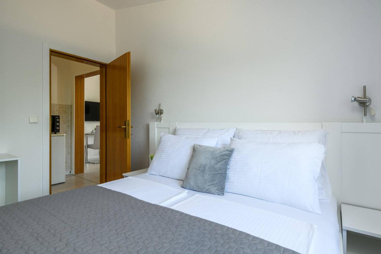Apartments Somi Poreč Eksteriør billede